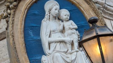 The “Madonnelle” of Rome: Small Shrines with Centuries of Stories